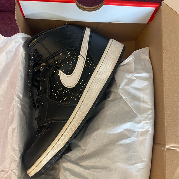 Other - Air Jordan 1 Mid Black Glitter 6Y